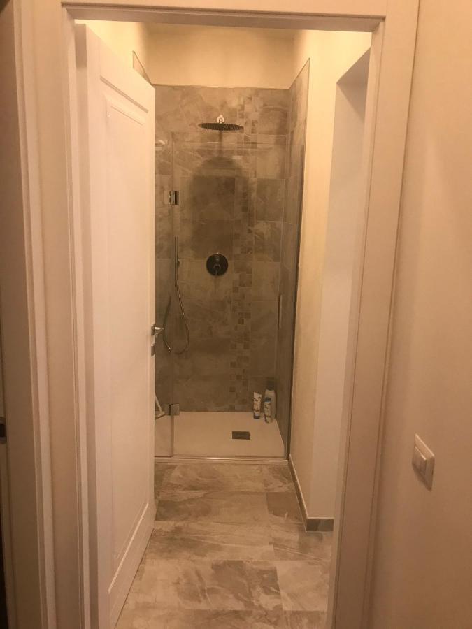 La Maison Du Mira Intra Bagian luar foto